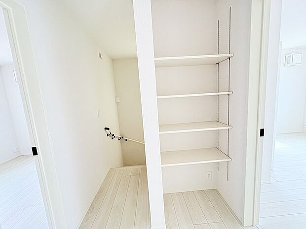 収納豊富な間取りで家の中がスッキリ片付きそうです。