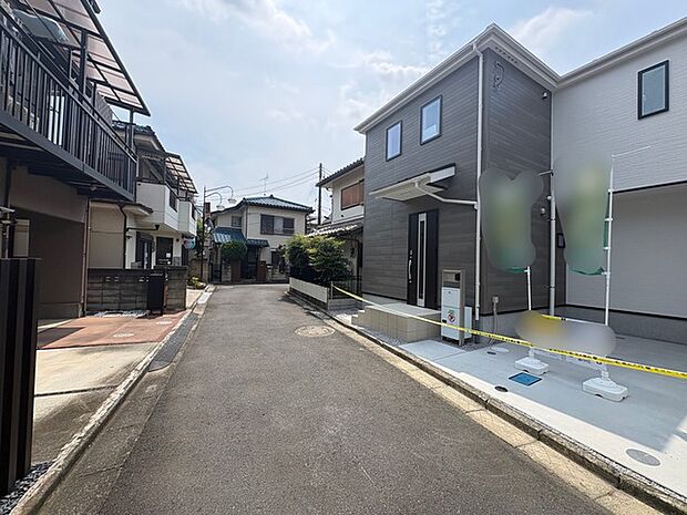 戸建てが立ち並ぶ静かな住宅街。四季折々の移り変わりを感じながら自然と楽しみ、暮らす、そんな毎日を日々の中で感じられる住環境
