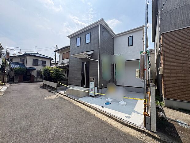 カースペースは1台駐車できます。車庫の出し入れのしやすさなど、実際に現地にてご確認ください。