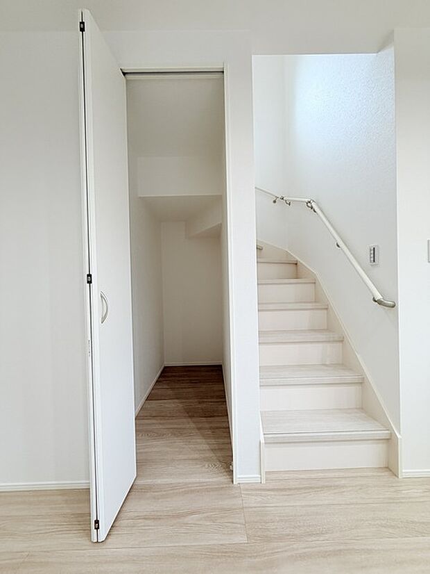 収納豊富な間取りで家の中がスッキリ片付きそうです。
