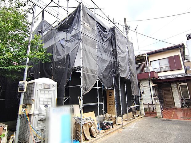 商業施設が徒歩圏内に充実、日々のお買い物も安心な環境です。