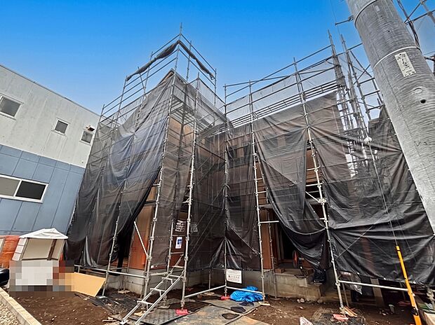 戸建てが立ち並ぶ静かな住宅街。四季折々の移り変わりを感じながら自然と楽しみ、暮らす、そんな毎日を日々の中で感じられる住環境