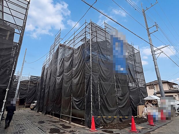 戸建てが立ち並ぶ静かな住宅街。四季折々の移り変わりを感じながら自然と楽しみ、暮らす、そんな毎日を日々の中で感じられる住環境
