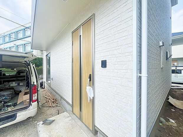 お客様をお迎えする玄関、お家の出入りもスムーズに行えます。