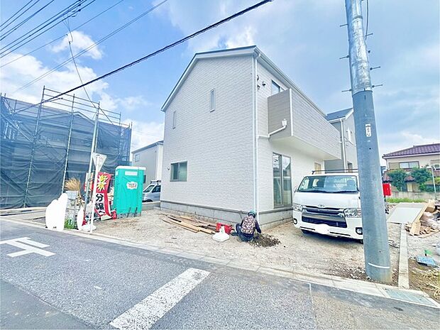 五感で感じる、現地でしかわからない事も沢山ございます。周辺環境なども一緒にご案内いたしますのでお気軽にお問合せください。 
