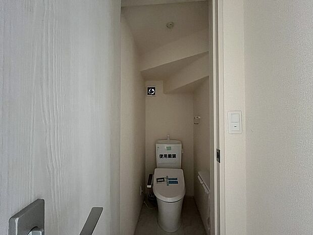 1.2階にそれぞれトレイがございます。朝の混雑時に分散して利用できるほか、ゲスト用としても使い分けることもできます。 