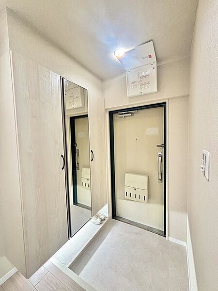 お客様をお迎えする玄関、お家の出入りもスムーズに行えます。