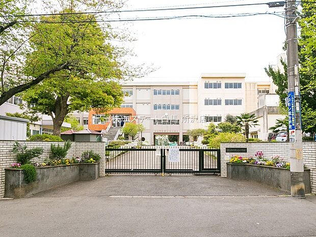 狭山台小学校(700m)