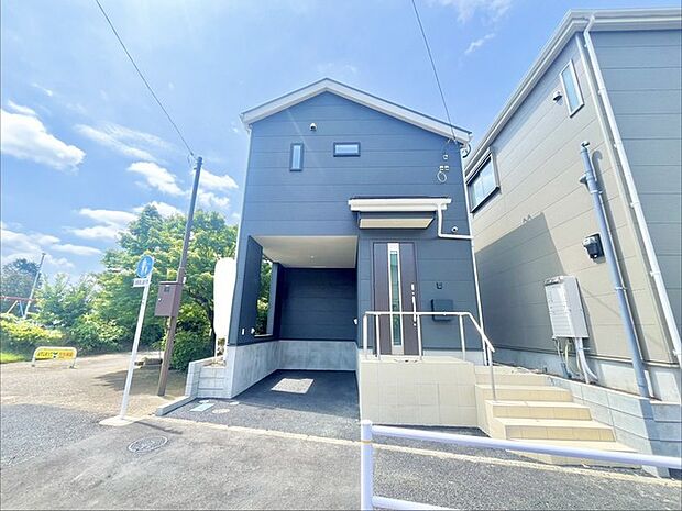 お客様をお迎えする玄関、お家の出入りもスムーズに行えます。