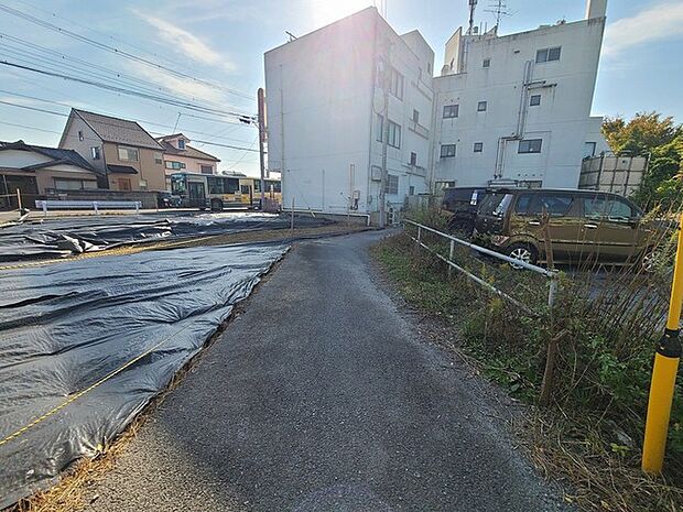 五感で感じる、現地でしかわからない事も沢山ございます。周辺環境なども一緒にご案内いたしますのでお気軽にお問合せください。