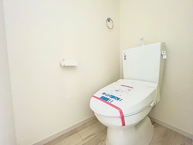 1.2階にそれぞれトレイがございます。朝の混雑時に分散して利用できるほか、ゲスト用としても使い分けることもできます。