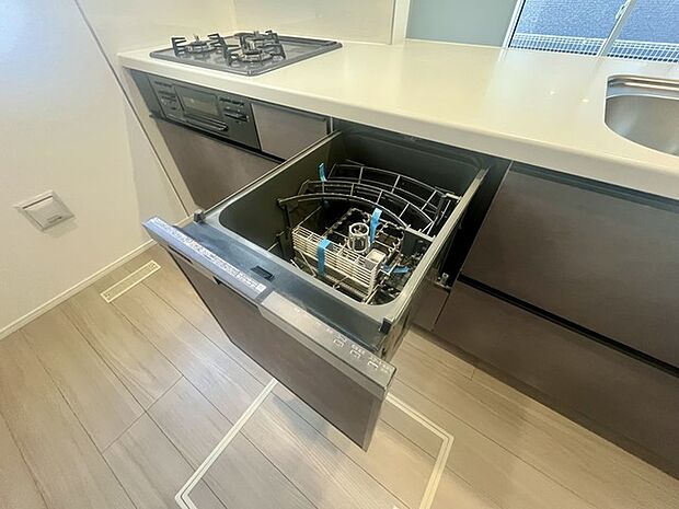 家事時間を短縮できる食洗器付き、毎日の負担を減らしてお料理を楽しめる嬉しい設備です。