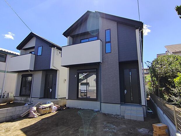 戸建てが立ち並ぶ静かな住宅街。四季折々の移り変わりを感じながら自然と楽しみ、暮らす、そんな毎日を日々の中で感じられる住環境