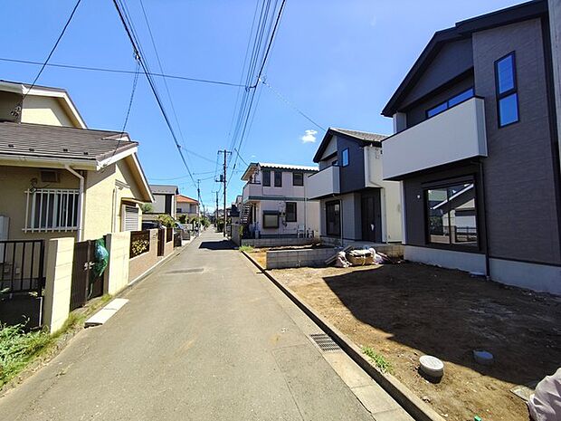 商業施設が徒歩圏内に充実、日々のお買い物も安心な環境です。