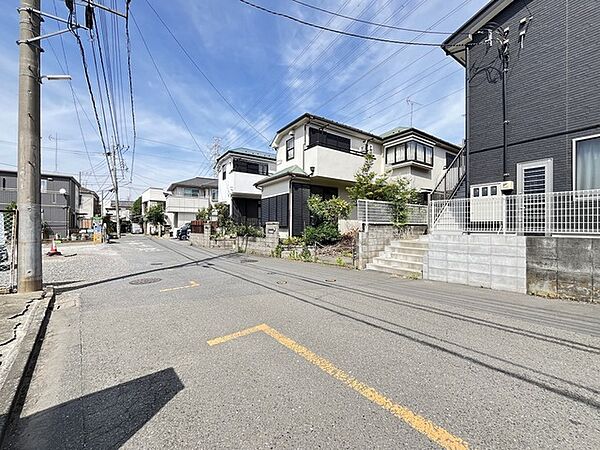 五感で感じる、現地でしかわからない事も沢山ございます。周辺環境なども一緒にご案内いたしますのでお気軽にお問合せください。