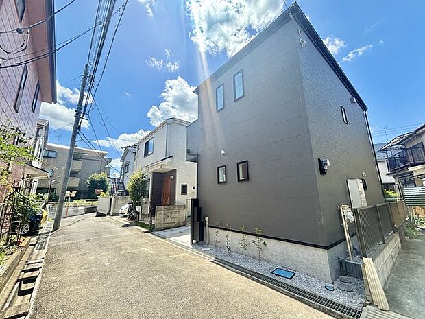 五感で感じる、現地でしかわからない事も沢山ございます。周辺環境なども一緒にご案内いたしますのでお気軽にお問合せください。 