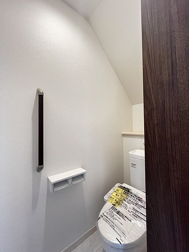 1.2階にそれぞれトレイがございます。朝の混雑時に分散して利用できるほか、ゲスト用としても使い分けることもできます。