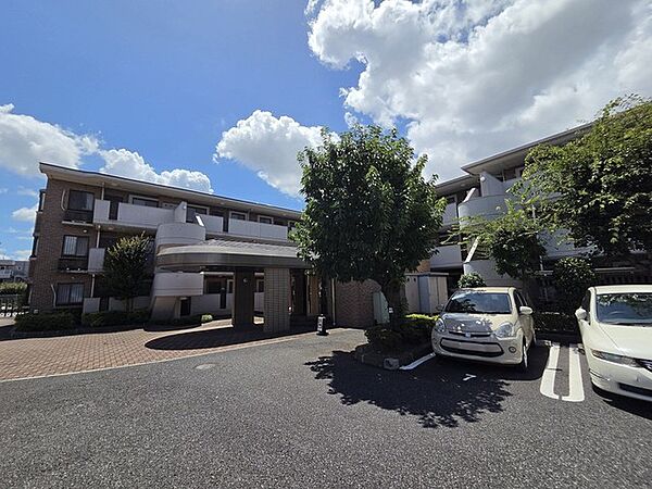 五感で感じる、現地でしかわからない事も沢山ございます。周辺環境なども一緒にご案内いたしますのでお気軽にお問合せください。