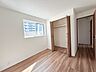 収納：今からここを誰のお部屋にしようか、そんな洋室。大きさは3階東南角部屋5.0帖です。 