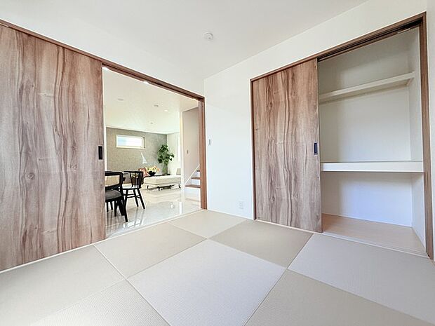和室があるとやはりどこか心落ち着いてしまいます。客間としてもちょうど良い約4.5帖。