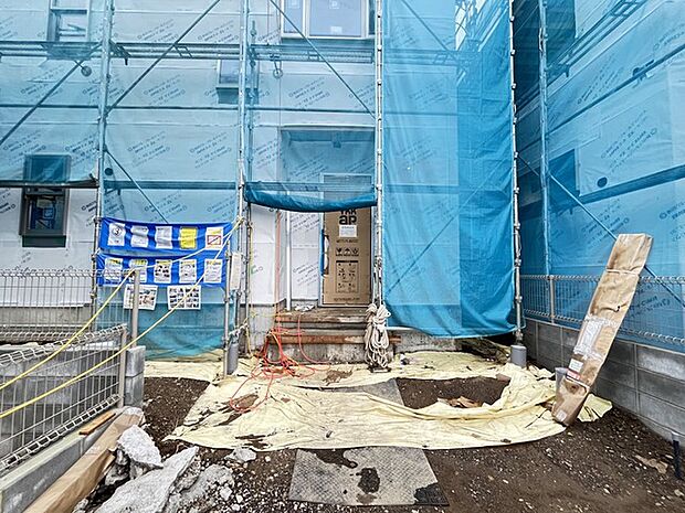 玄関はおうちの顔とも呼ばれる重要な場所!明るくスッキリと見える空間で住まう人を見送り、出迎えてくれます。