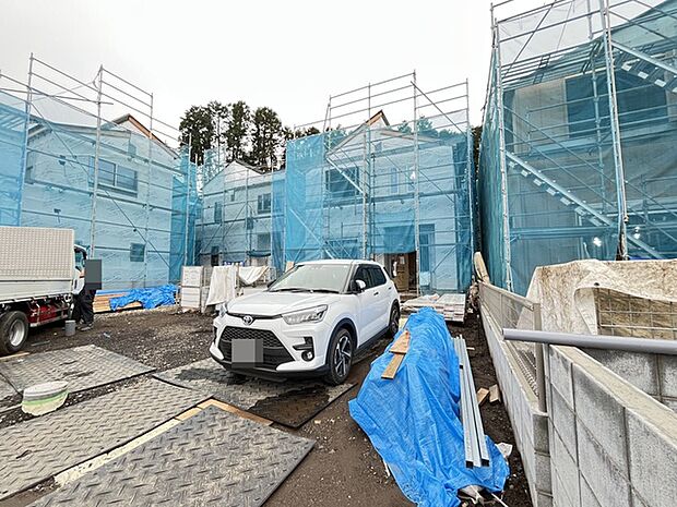 静かな環境の中で着実に形づくられていく新しい街並みが期待感を高めます