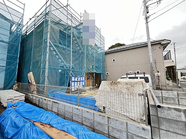 住まいの骨組みがしっかりと組み上げられていく丁寧な施工の様子を伝えます