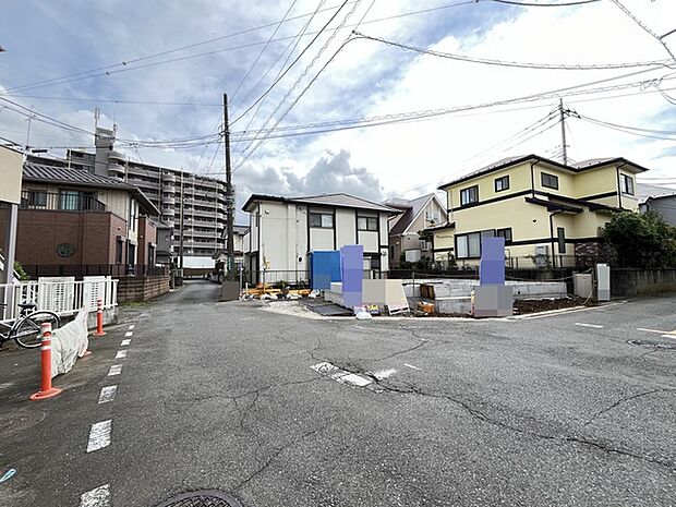 空が広く感じられる開放的な立地で、周辺環境と調和した心地よい住まいが期待できます