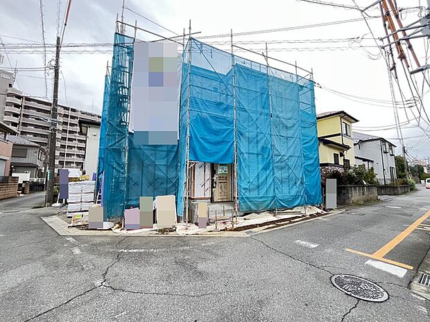 新しい暮らしへの想像が膨らむ、静かな通りに面した敷地です