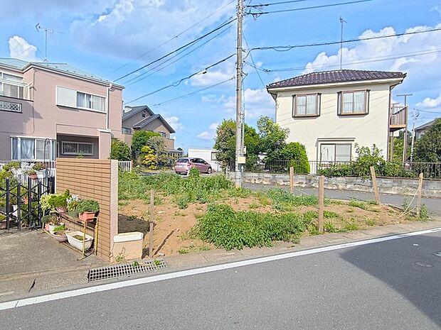 小中学校が近く、子育てに適した立地です。