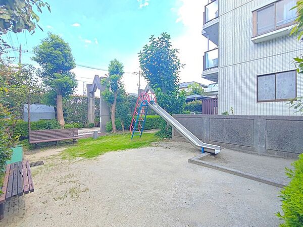 敷地内に公園あり。