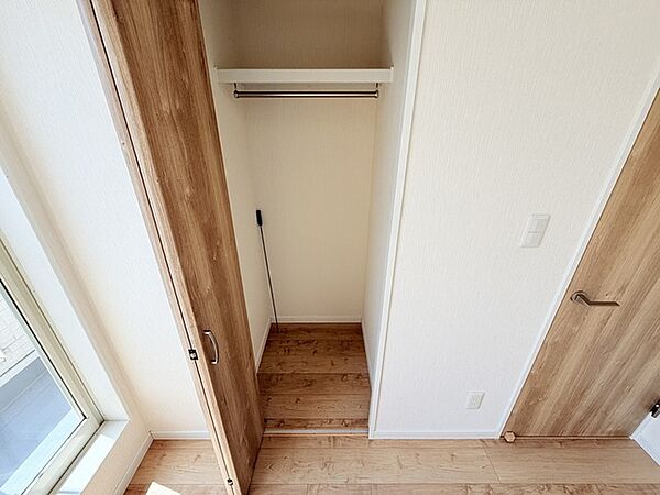 二階東南の角部屋の収納庫