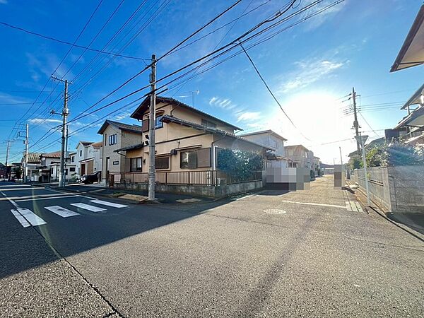五感で感じる、現地でしかわからない事も沢山ございます。周辺環境なども一緒にご案内いたしますのでお気軽にお問合せください。