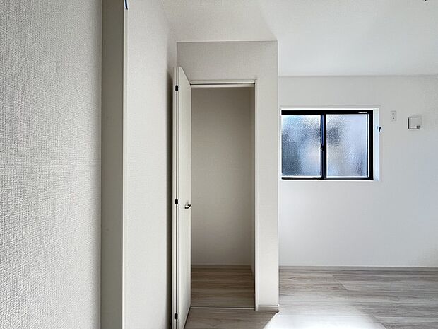 収納豊富な間取りで家の中がスッキリ片付きそうです。 