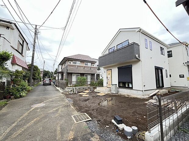 周囲の環境にしっくりと馴染む、心地よい佇まいの建物です 