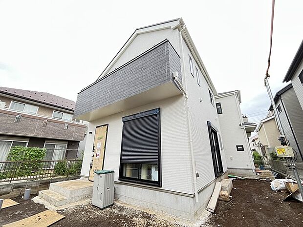 窓から眺める風景は一日の疲れを癒すヒーリングを奏でる、心地の良い時間を演出してくれます。室内も重要ですが、周りの環境もマイホーム選びの大事なポイント 