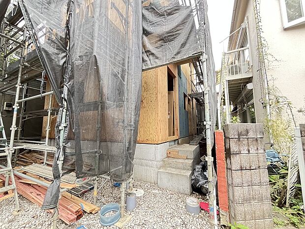 玄関はおうちの顔とも呼ばれる重要な場所!明るくスッキリと見える空間で住まう人を見送り、出迎えてくれます。