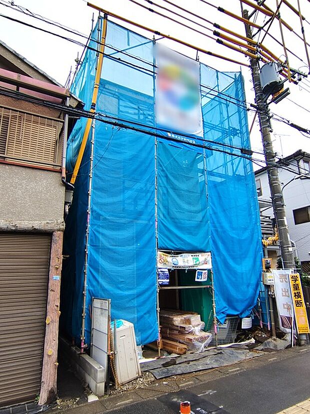 戸建てが立ち並ぶ静かな住宅街。四季折々の移り変わりを感じながら自然と楽しみ、暮らす、そんな毎日を日々の中で感じられる住環境