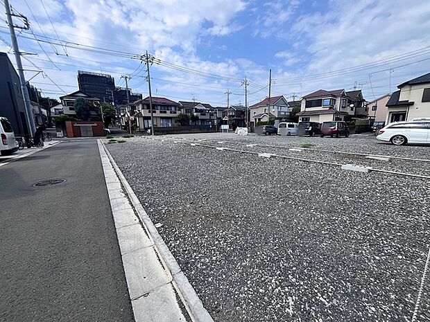 商業施設が徒歩圏内に充実、日々のお買い物も安心な環境です。 