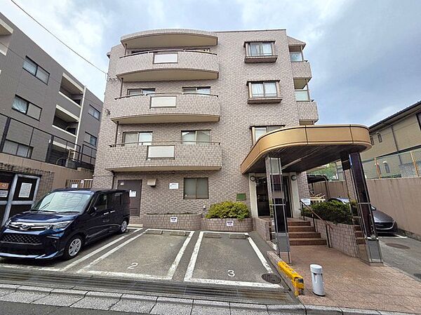 五感で感じる、現地でしかわからない事も沢山ございます。周辺環境なども一緒にご案内いたしますのでお気軽にお問合せください。