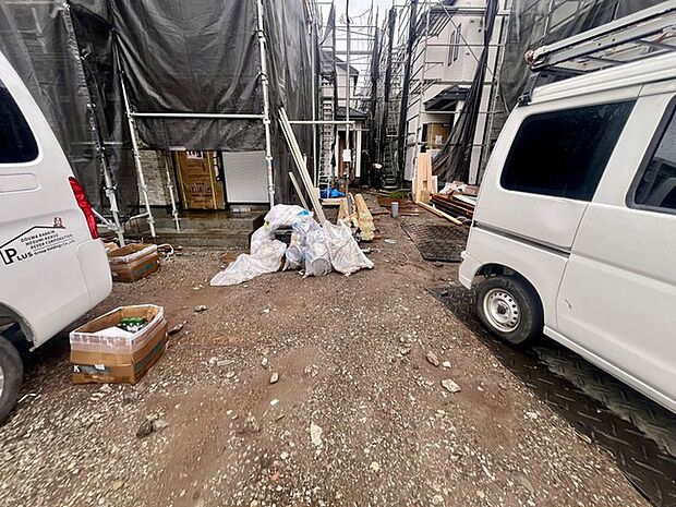 戸建てが立ち並ぶ静かな住宅街。四季折々の移り変わりを感じながら自然と楽しみ、暮らす、そんな毎日を日々の中で感じられる住環境