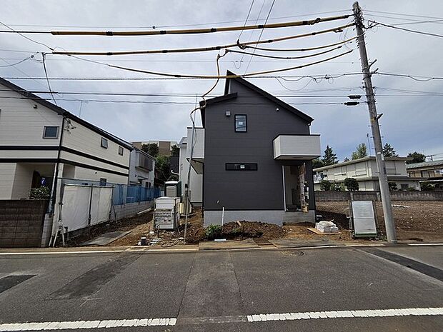 五感で感じる、現地でしかわからない事も沢山ございます。周辺環境なども一緒にご案内いたしますのでお気軽にお問合せください。