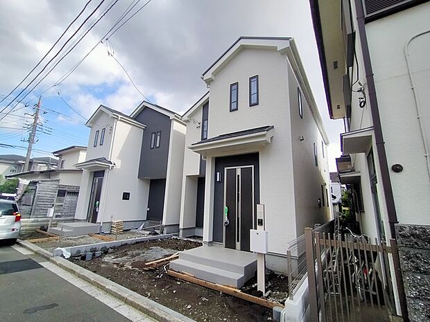 五感で感じる、現地でしかわからない事も沢山ございます。周辺環境なども一緒にご案内いたしますのでお気軽にお問合せください。
