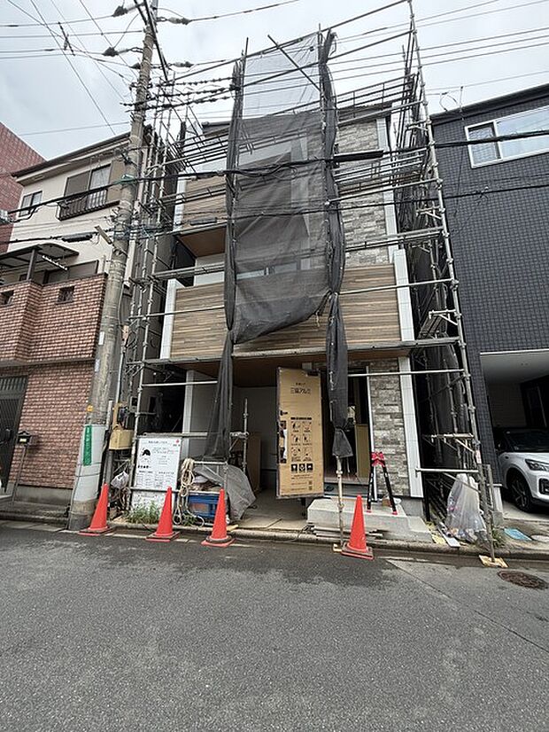 商業施設が徒歩圏内に充実、日々のお買い物も安心な環境です。