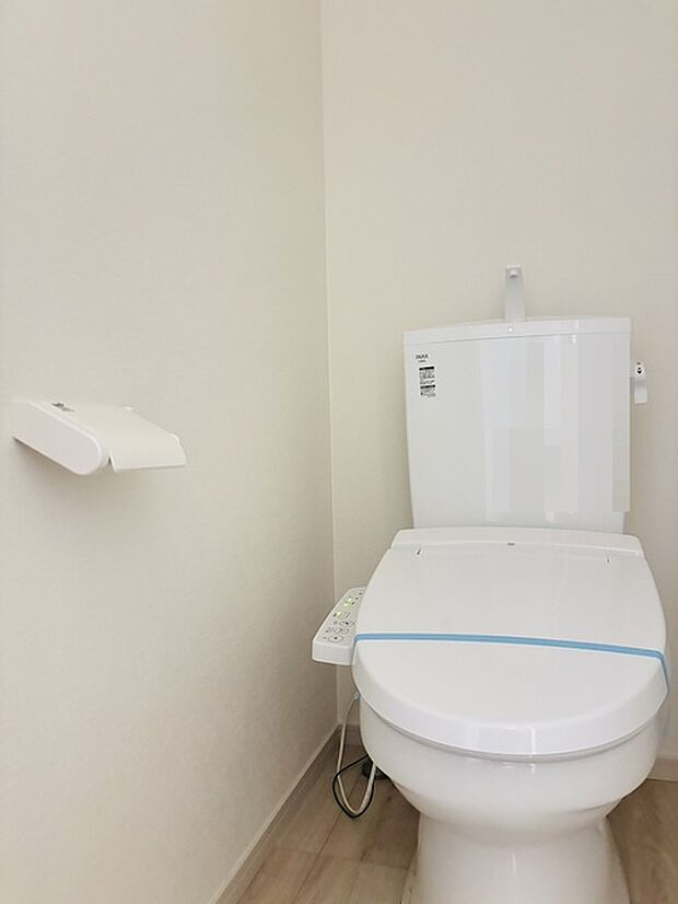 1.2階にそれぞれトレイがございます。朝の混雑時に分散して利用できるほか、ゲスト用としても使い分けることもできます。