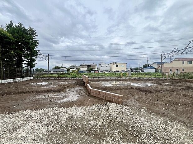 商業施設が徒歩圏内に充実、日々のお買い物も安心な環境です。 