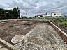 外観：戸建てが立ち並ぶ静かな住宅街。四季折々の移り変わりを感じながら自然と楽しみ、暮らす、そんな毎日を日々の中で感じられる住環境 