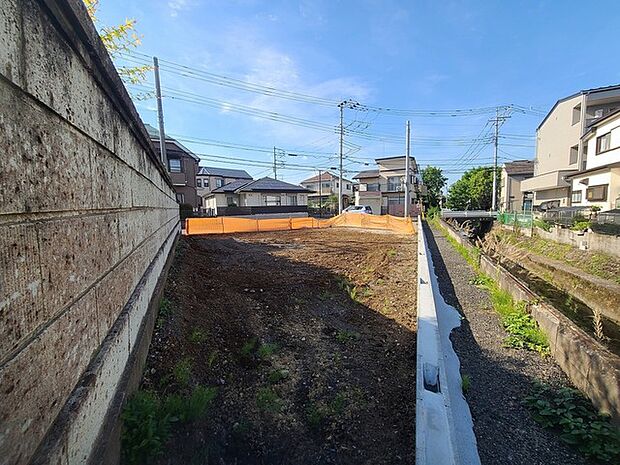 五感で感じる、現地でしかわからない事も沢山ございます。周辺環境なども一緒にご案内いたしますのでお気軽にお問合せください。