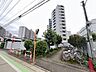外観：南側のお部屋から出入りできる、奥行きのあるワイドバルコニー。心地よい陽射しと暖かな風を楽しむことが出来ます。 