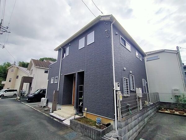五感で感じる、現地でしかわからない事も沢山ございます。周辺環境なども一緒にご案内いたしますのでお気軽にお問合せください。